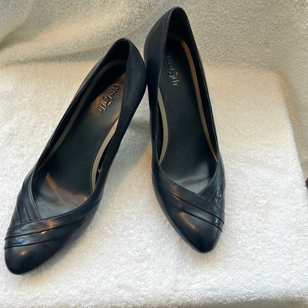 Navy, East 5th heels